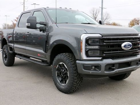 New 2026 Ford F250 Platinum w/ Tremor Off-Road Package image 4