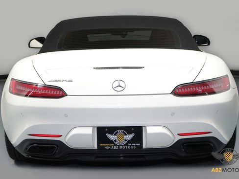 Used 2018 Mercedes-Benz AMG GT Roadster image 8