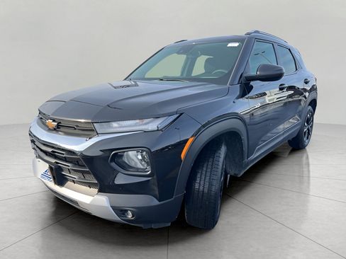 Used 2023 Chevrolet TrailBlazer LT w/ Convenience Package image 3