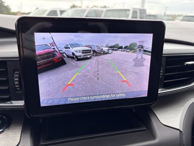 Used 2020 Ford Explorer XLT w/ Equipment Group 202A RWD image 27