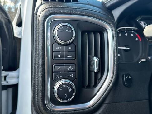 Used 2022 GMC Sierra 1500 Elevation image 24