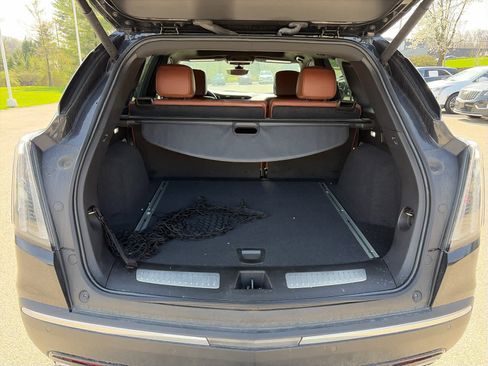 Certified 2023 Cadillac XT5 Sportv w/ Technology Package image 8