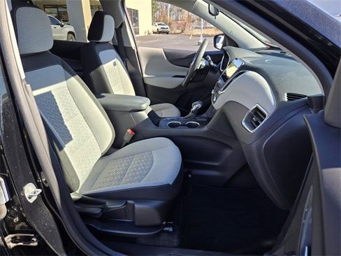 Used 2022 Chevrolet Equinox LT image 19