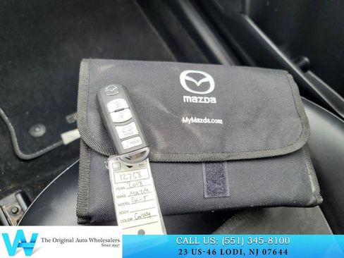 Used 2018 MAZDA CX-5 Touring w/ Preferred Equipment Package AWD/4WD image 23