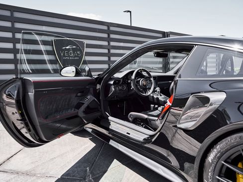 Used 2018 Porsche 911 GT2 RS RWD image 36