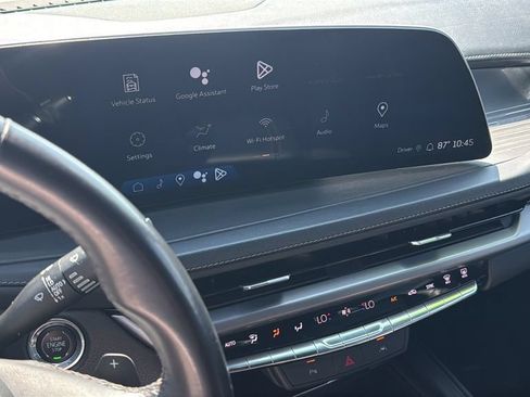 Used 2024 Cadillac XT4 Premium Luxury AWD/4WD image 10