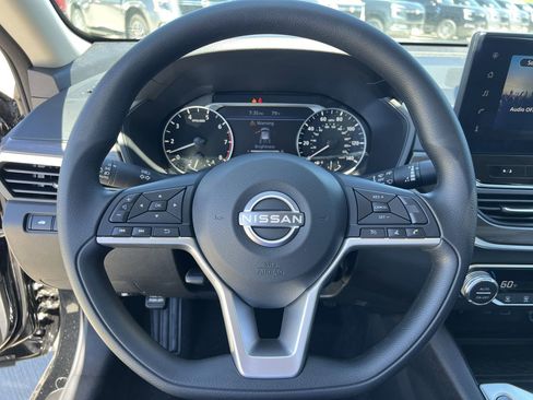 New 2026 Nissan Altima 2.5 SV FWD image 8