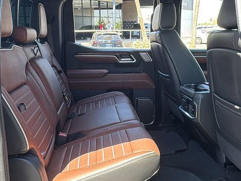 Used 2025 GMC Sierra 1500 Denali Ultimate AWD/4WD image 25