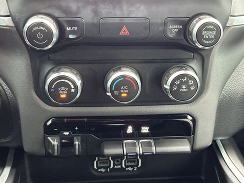 Used 2022 RAM 1500 Big Horn AWD/4WD image 15