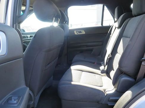 Used 2013 Ford Explorer XLT AWD/4WD image 18