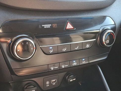 Used 2017 Hyundai Tucson SE AWD/4WD image 17