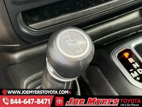 Used 2024 Jeep Wrangler Sport S image 21