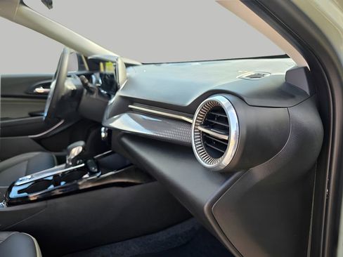 Used 2025 Chevrolet Trax ACTIV w/ Driver Confidence Package image 12