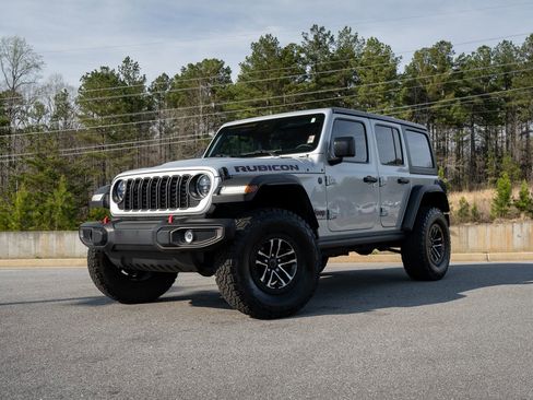 Used 2024 Jeep Wrangler Rubicon w/ XTREMEE 35" Tire Package image 1