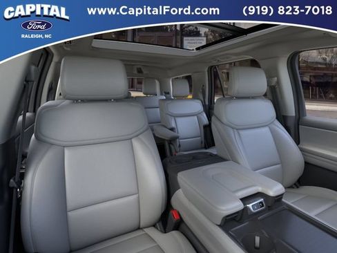 New 2026 Ford Expedition Active RWD image 10