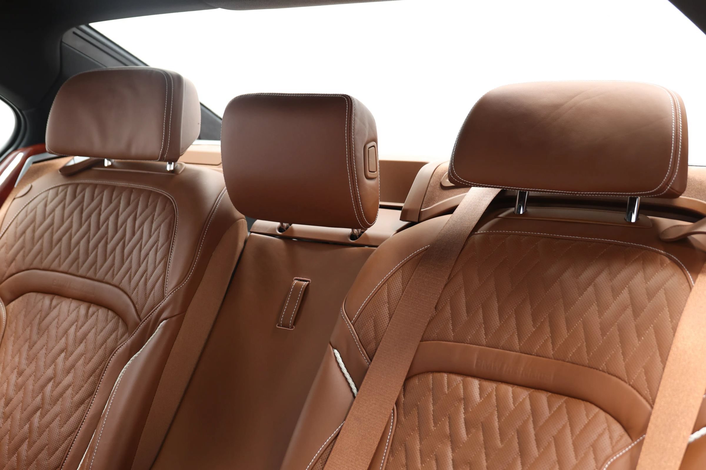 Used 2022 BMW ALPINA B7 xDrive w/ Luxury Rear Seating Package AWD/4WD image 53