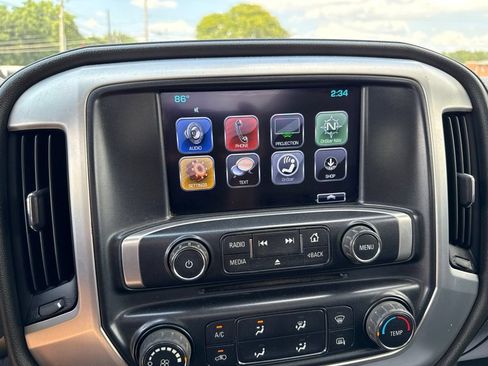 Used 2018 GMC Sierra 2500 SLE w/ Snow Plow Prep Package AWD/4WD image 29
