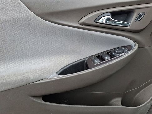 Used 2019 Chevrolet Malibu LT image 17