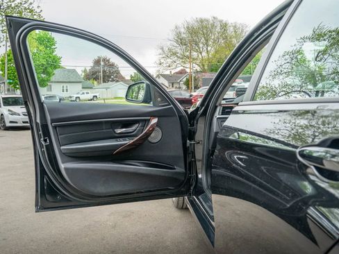 Used 2013 BMW 335i xDrive Sedan AWD/4WD image 10
