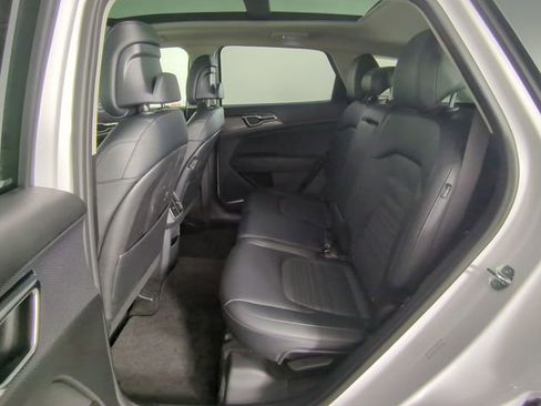Certified 2025 Kia Sportage SX image 23
