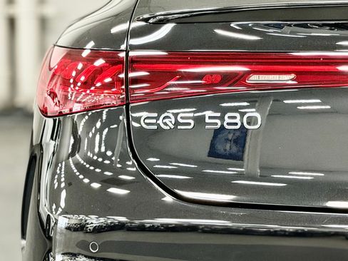 Used 2023 Mercedes-Benz EQS 580 4MATIC Sedan image 13