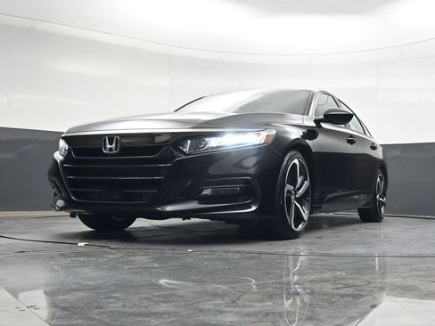 Used 2019 Honda Accord Sport image 25