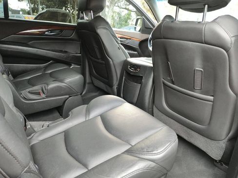Used 2016 Cadillac Escalade ESV 2WD image 35