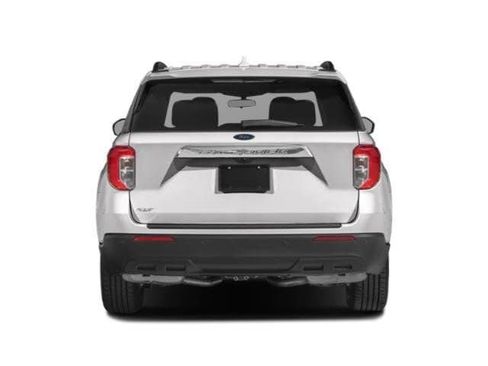 Certified 2023 Ford Explorer XLT w/ Equipment Group 202A AWD/4WD image 5