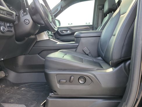 Used 2021 Chevrolet Tahoe Z71 w/ Z71 Off-Road Package AWD/4WD image 16