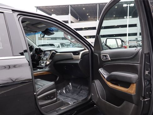 Used 2019 GMC Yukon Denali w/ Denali Ultimate Package image 27