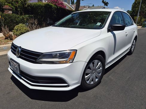 Used 2015 Volkswagen Jetta S FWD image 1