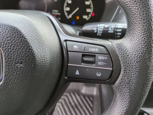 Used 2025 Honda HR-V LX image 15