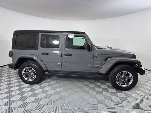 Used 2021 Jeep Wrangler Unlimited Sahara AWD/4WD image 4