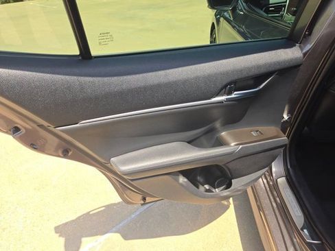 Used 2022 Toyota Camry XSE w/ Cold Weather Package FWD image 12