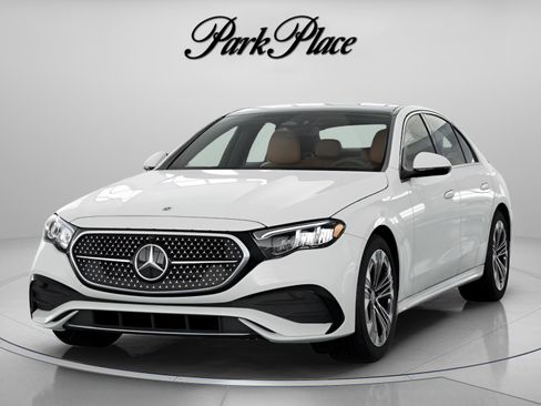 New 2026 Mercedes-Benz E 350 4MATIC Sedan image 38