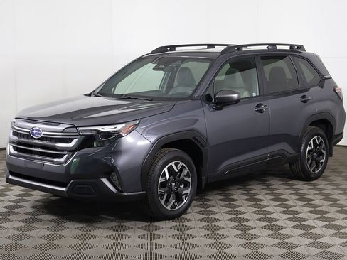 Used 2025 Subaru Forester Premium w/ Protection Package AWD/4WD image 8