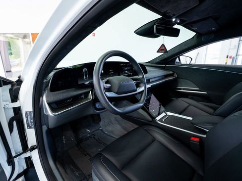Used 2024 Lucid Air Pure RWD image 28