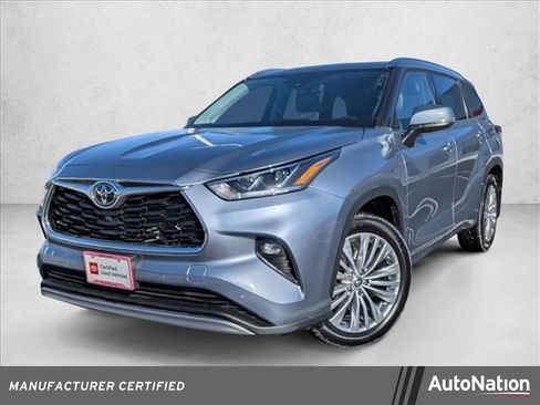 Certified 2021 Toyota Highlander Platinum image 1