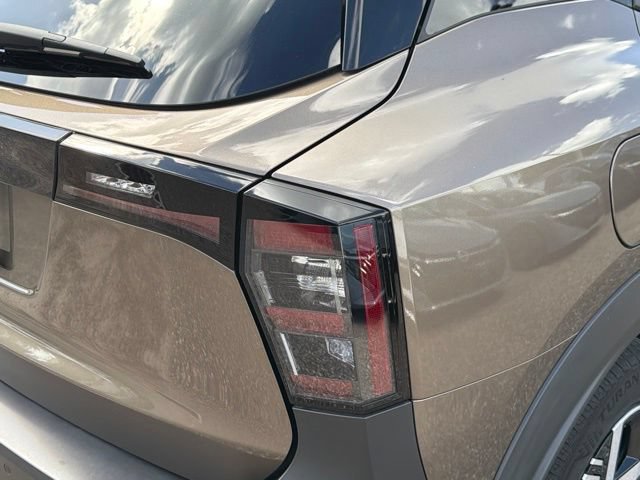 Used 2025 Nissan Kicks SV FWD image 12