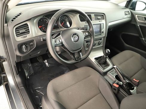 Used 2017 Volkswagen Golf S FWD image 15