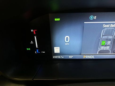 Used 2025 Ford Maverick Lariat w/ 4K Tow Package AWD/4WD image 4