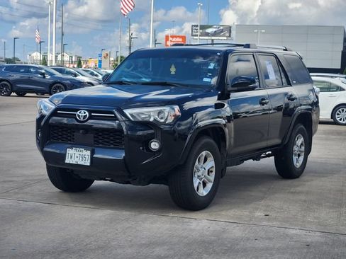 Used 2023 Toyota 4Runner SR5 Premium w/ Moonroof Package RWD image 3