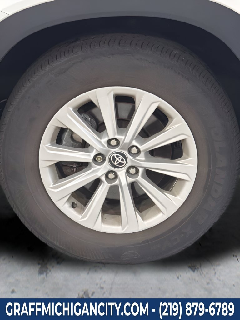 Used 2024 Toyota Grand Highlander AWD image 34