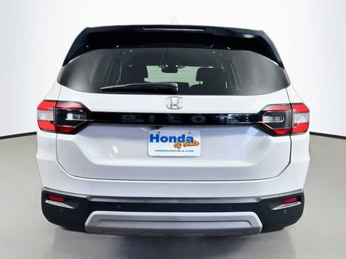 Used 2025 Honda Pilot EX-L image 8