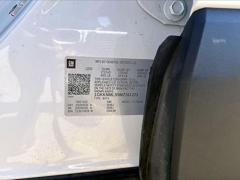 Used 2021 GMC Acadia SLT w/ Elevation Edition FWD image 19