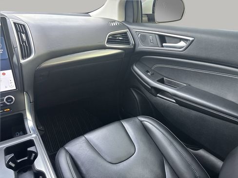 Used 2022 Ford Edge Titanium w/ Equipment Group 301A image 10