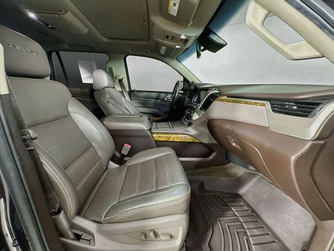 Used 2017 GMC Yukon Denali w/ Open Road Package AWD/4WD image 31