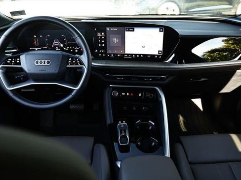 Certified 2025 Audi Q5 Premium Plus w/ Premium Plus AWD/4WD image 25