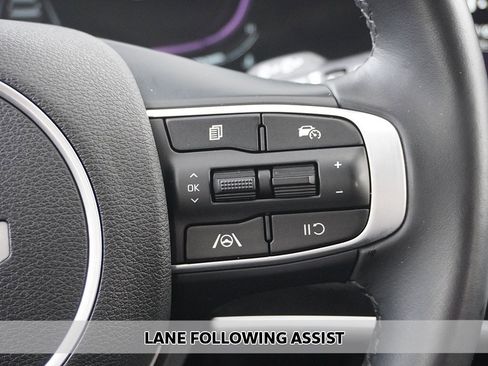 Used 2023 Kia Sportage EX image 4