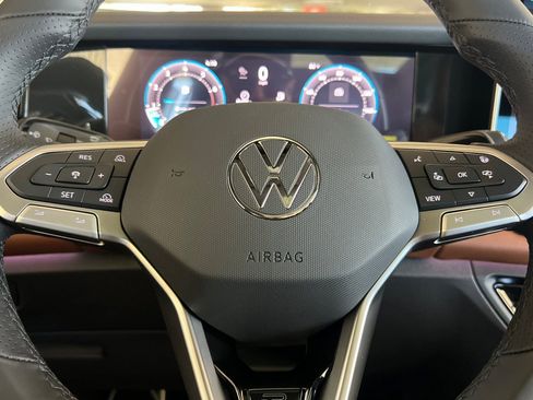 New 2026 Volkswagen Tiguan SEL R-Line AWD/4WD image 24